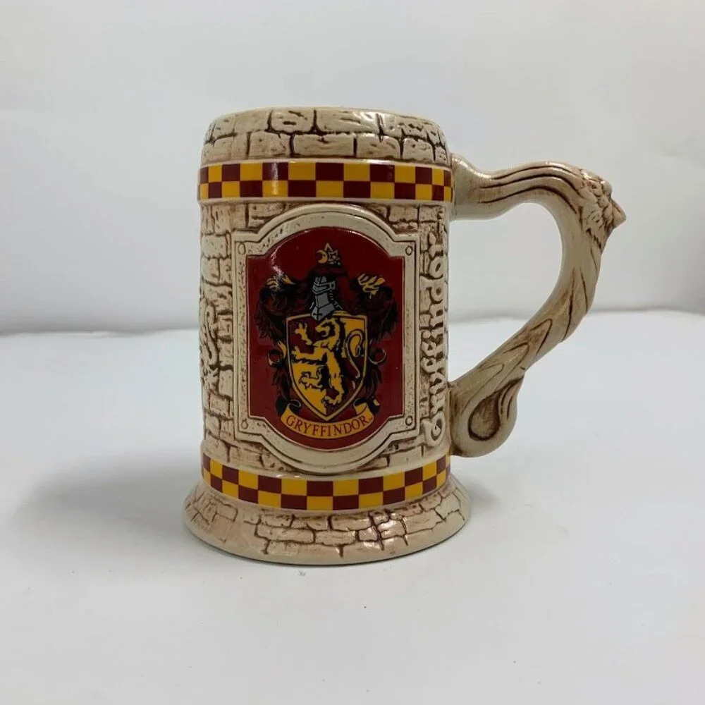 The Wizarding World Harry Potter 2011 Genuine Collectible GRYFFINDOR Beer Stein
